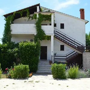 Appartement Niki, Pula
