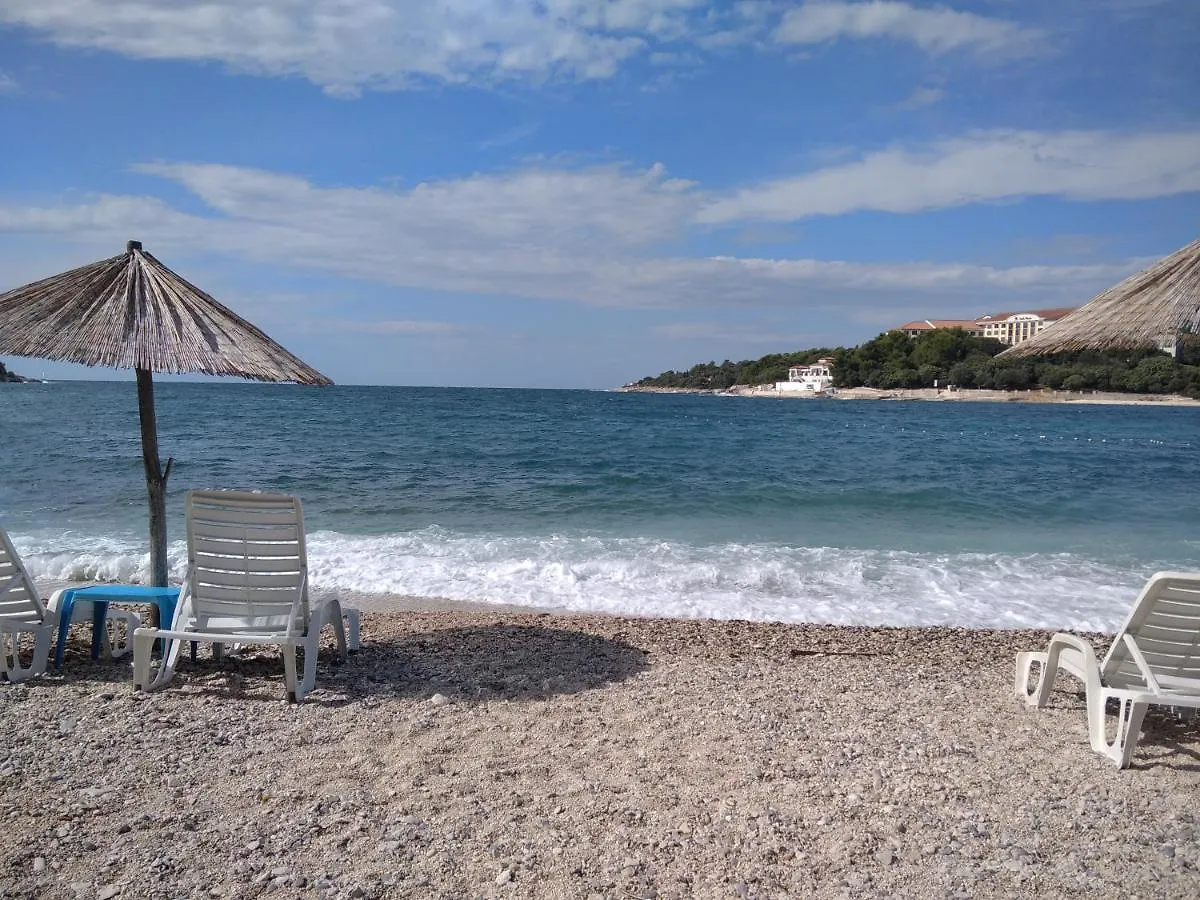 Rooms And Apartments Villa Dama PUY