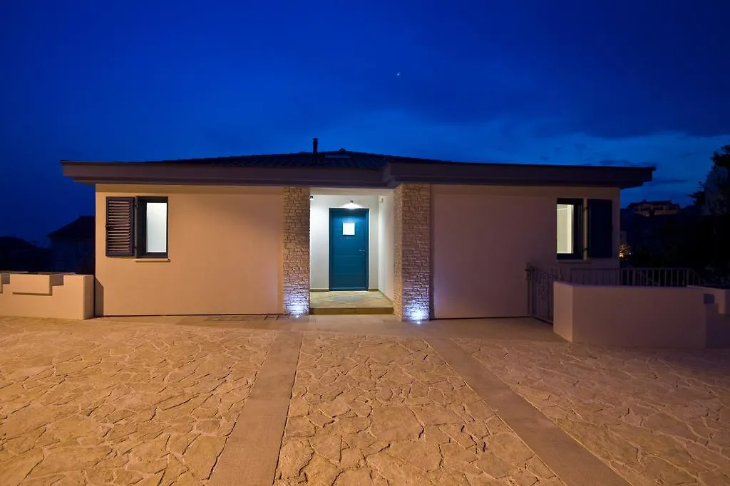 Rooms And Apartments Villa Dama PUY